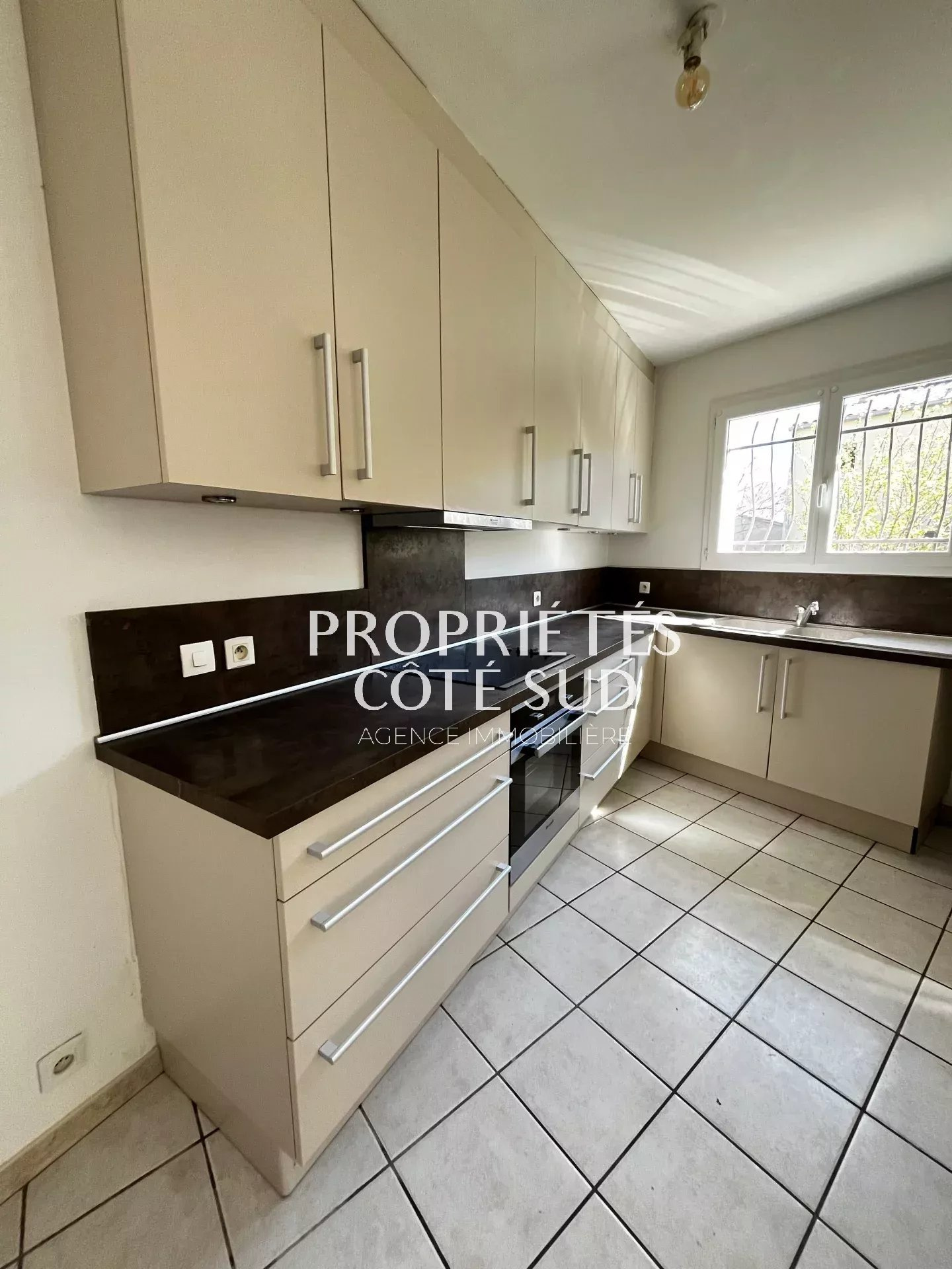Appartement à vendre à Entraigues sur la sorgue, 80 m², 4 pièces – photo 3 sur 9