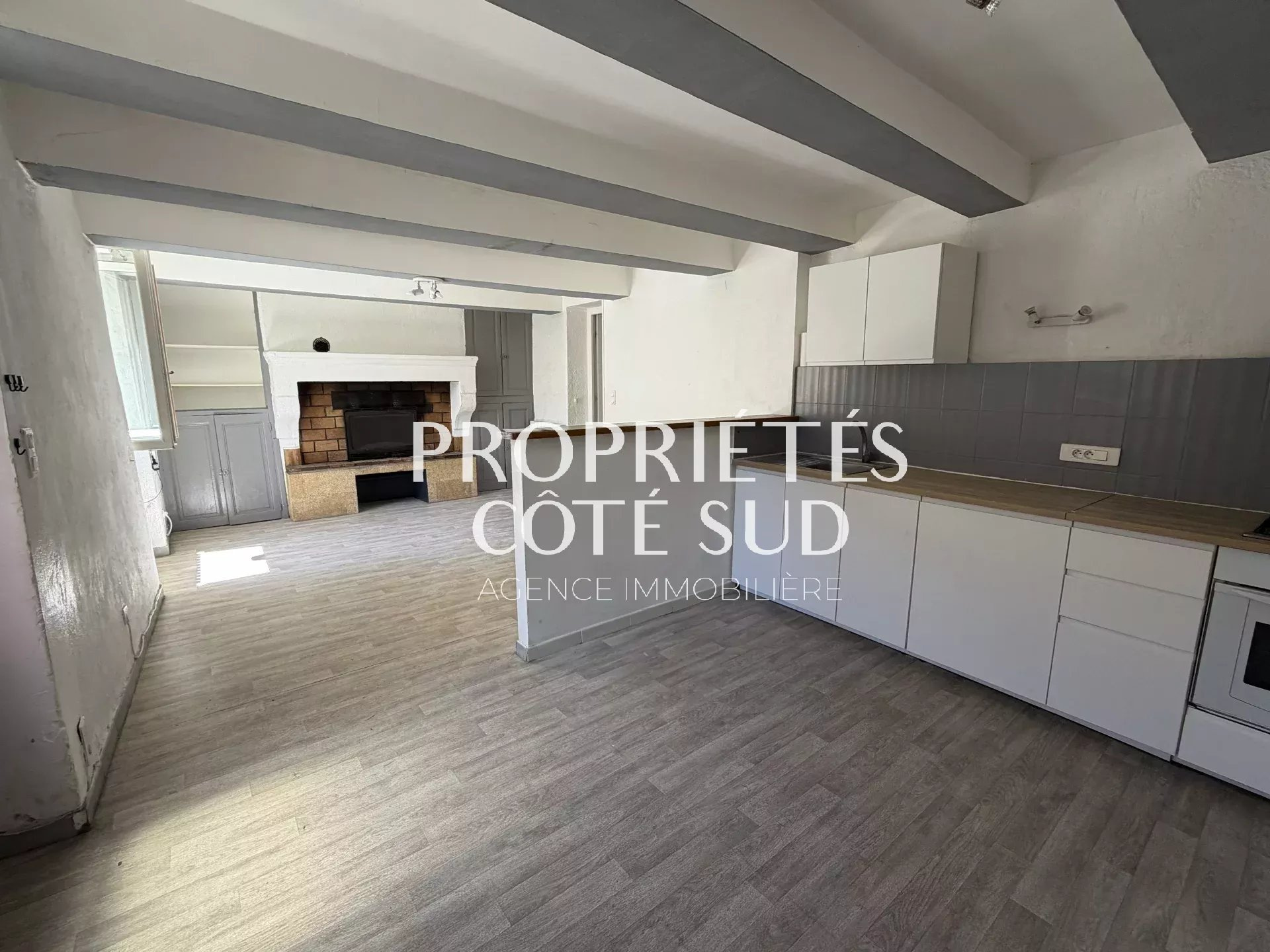 Maison à vendre à Domazan, 94 m², 4 pièces – photo 2 sur 5