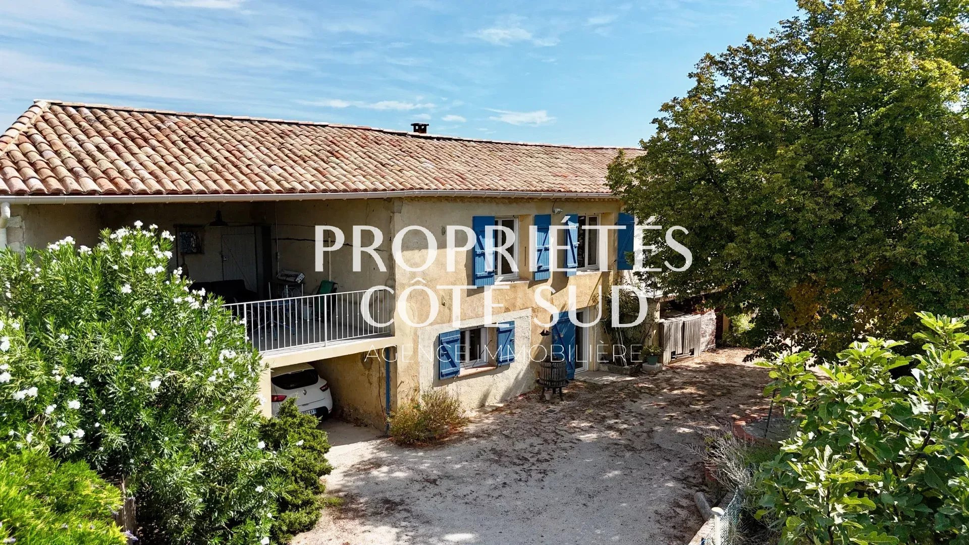 Commerce à vendre à St victor la coste, 139 m², 4 pièces – photo 1 sur 13