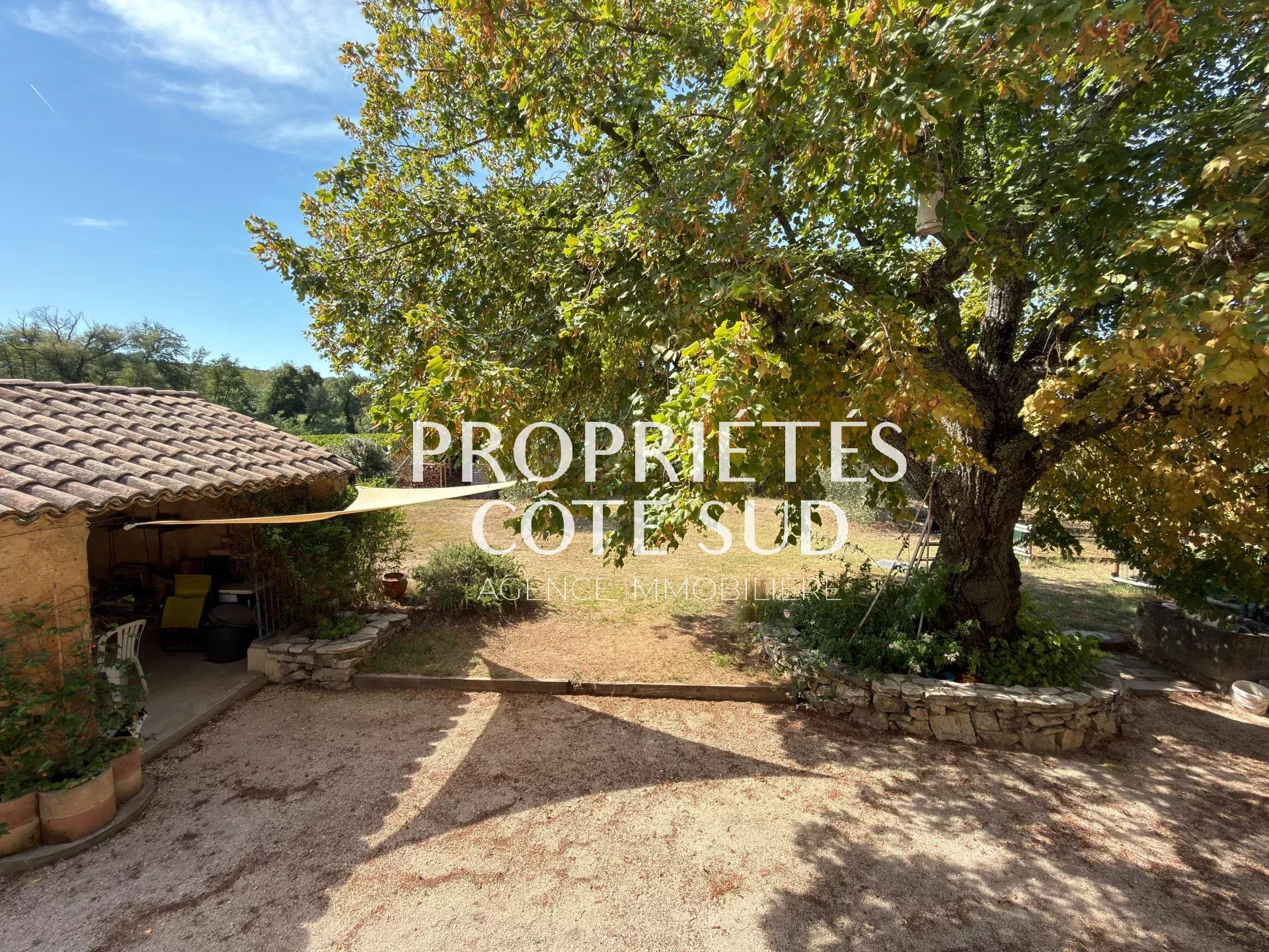 Commerce à vendre à St victor la coste, 139 m², 4 pièces – photo 2 sur 13