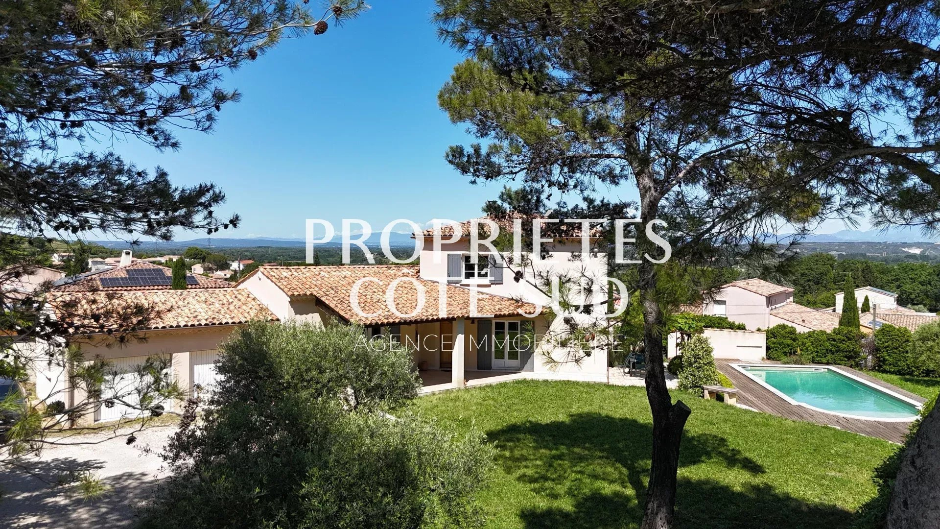 Maison à vendre à Tavel, 137 m², 5 pièces – photo 1 sur 12
