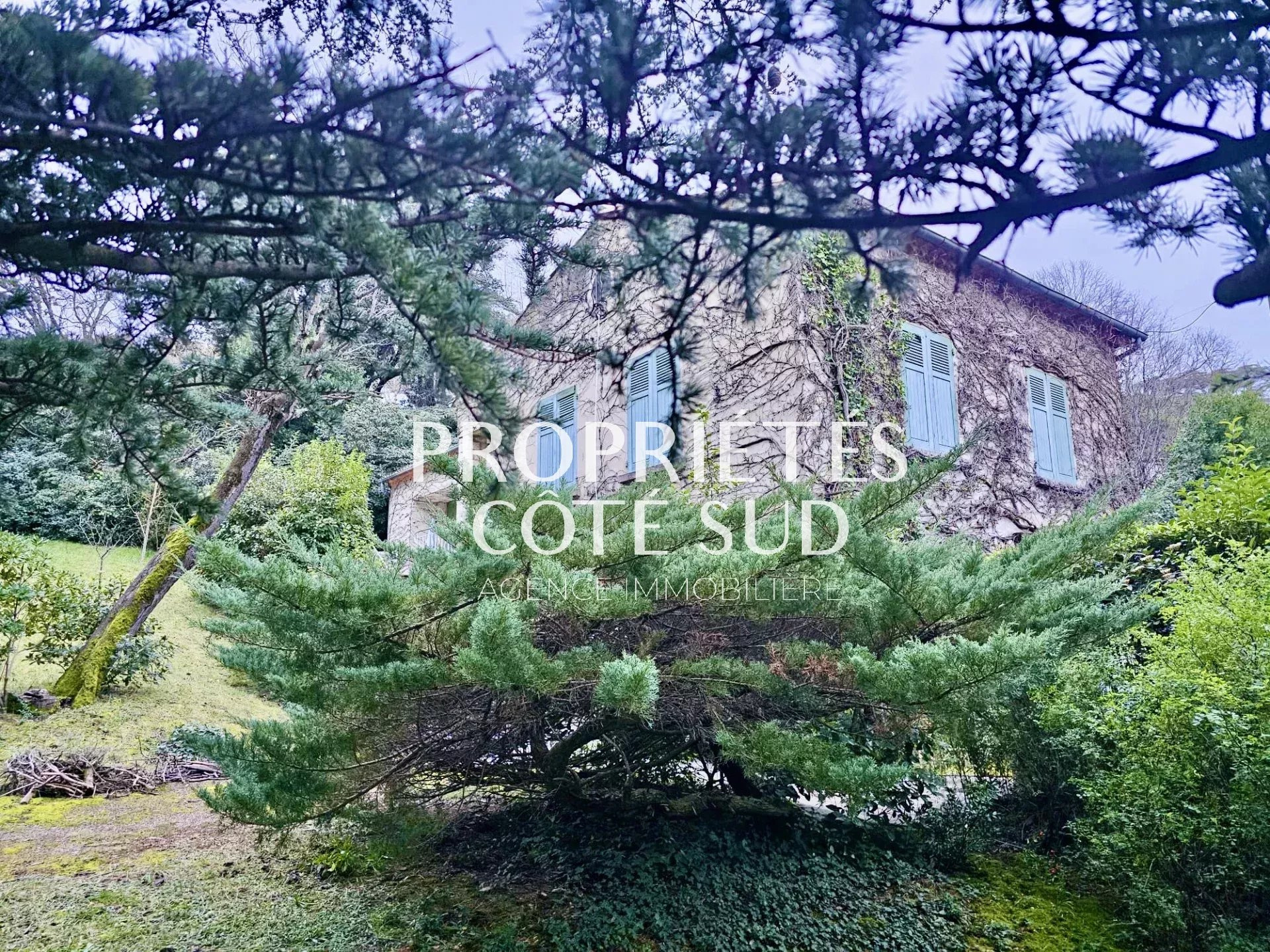 Maison à vendre à Villeneuve les avignon, 120 m², 7 pièces – photo 1 sur 8