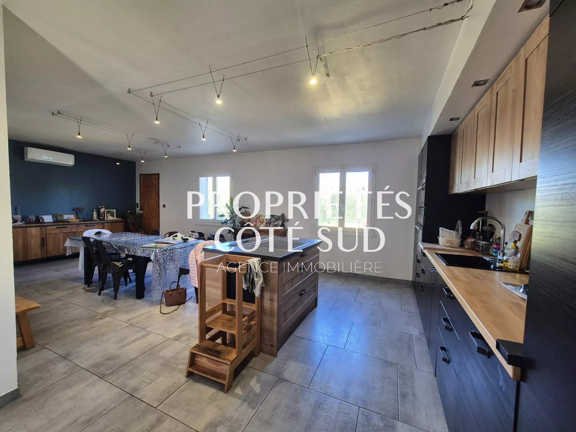 Maison à vendre à St victor la coste, 156 m², 5 pièces – photo 2 sur 15
