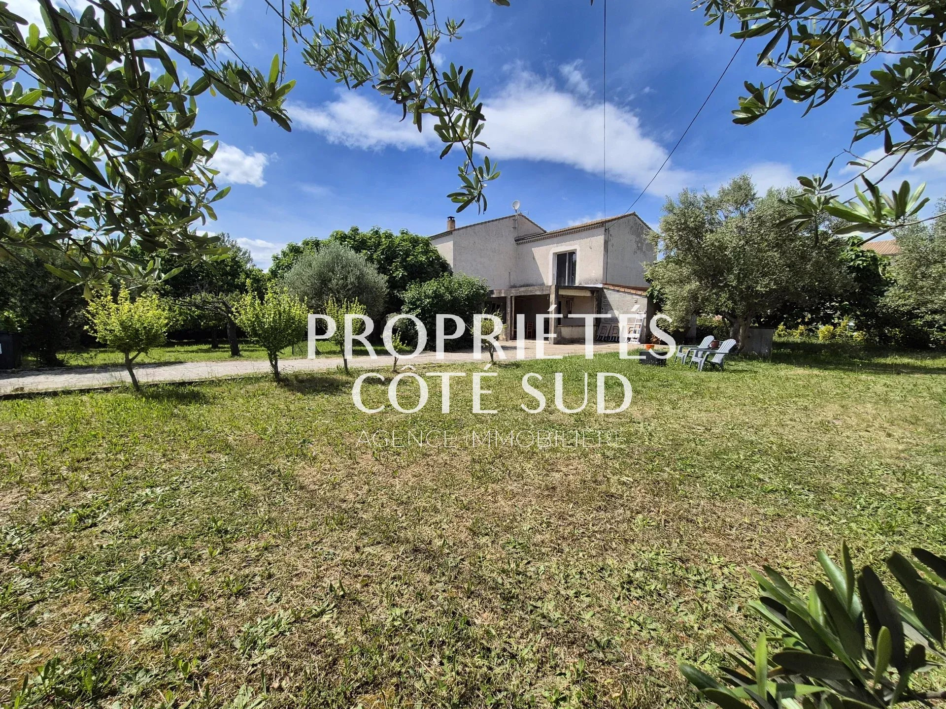 Maison à vendre à St victor la coste, 156 m², 5 pièces – photo 1 sur 15
